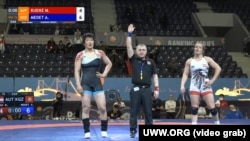 Айпери Медет кызы Yasar Dogu, Vehbi Emre & Hamit Kaplan эл аралык рейтингдик мелдешинин финалдык беттешинен кийин. 25-февраль, 2022-ж. Стамбул, Түркия.