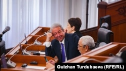 Адахан Мадумаров.