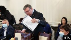 Шефът на антикорупционата комисия Сотир Цацаров по време на изслушването си в парламента миналата седмица.