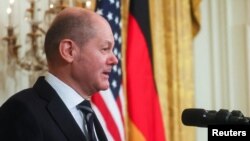 «Ми терміново очікуємо ознак деескалації з Москви», – заявив Олаф Шольц