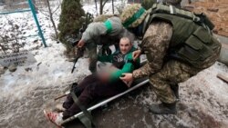 Reporter Films Frantic Battlefield First Aid After Bakhmut Bombing