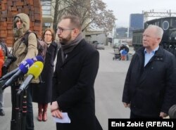 Vijenac je na spomenik na Glavnom kolodvoru položio i zagrebački gradonačelnik Tomislav Tomašević.