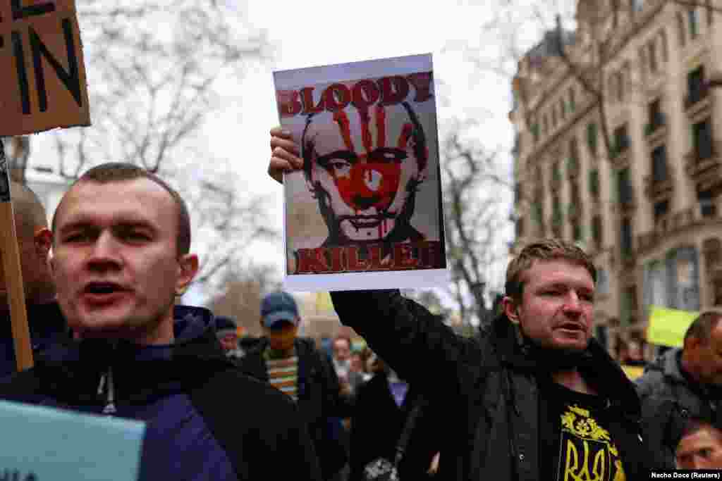 Spanyolországban élő ukránok vonultak utcára Barcelonában is február 26-án