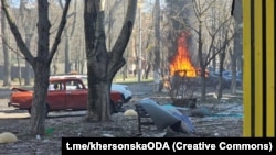 Близько 15:00 російські військові знову обстріляли Херсон. Фото архівне 