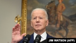 Спікер Палати представників Кевін Маккарті надіслав запрошення 13 січня, і воно було негайно прийнято Білим домом