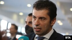 Кирило Петков заявив, що постачання зброї до України неможливе