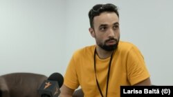 Liviu Romanescu este actor, dar și unul dintre fondatorii companiei de teatru Vanner Collective
