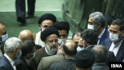 ابراهیم رئيسی در صحن مجلس