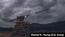 Застосування портативної системи протиповітряної оборони Stinger, фото ілюстративне