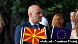 Димитар Ковачевськи, який представляє Соціал-демократичний союз, очолює уряд від січня 2022 року. Він висловив упевненість, що 9 травня очолить новий кабінет міністрів