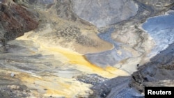 Prema podacima Narodne banke Srbije, od kada je kineski Ziđin preuzeo rukovođenje RTB Bor, Srbija je od te kompanije otkupila preko 5,7 tona zlata u vrednosti od 276,9 miliona evra. Na fotografiji: rudnik bakra i zlata u Boru na istoku Srbije