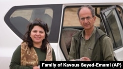 ماموران سازمان اطلاعات سپاه پاسداران چهارم تیر ۹۷ برای ساخت یک فیلم به خانه کاووس سید امامی رفته بودند.