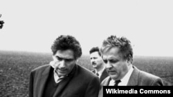 Mircea Druc cu omologul său din România, Petre Roman