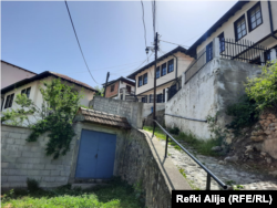 Shtëpi të braktisura në lagjen Potok, maj 2022.