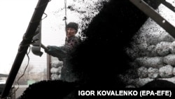 Бишкекте бир тонна көмүр 6500-7000 сом болуп калды.