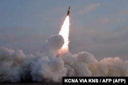 Një nga raketat e testuara më 17 janar 2022.