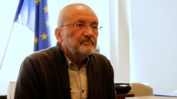 Mircea Toma despre educația românilor pentru consumul media