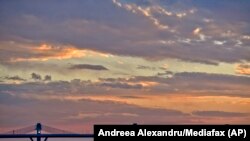 „Podul Prieteniei” care leagă orașele Giurgiu din România și Ruse din Bulgaria