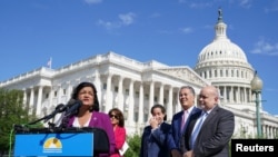 Прамила Джаяпал от Демократическата партия