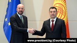 Садыр Жапаров жана Шарль Мишель. Астана. 2022-жылдын 27-октябры.