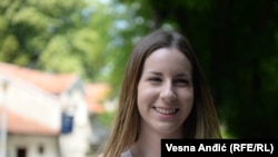 Mina Jovičić odvaja novac za putovanje u Crnu Goru