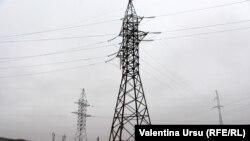 Piloni de electricitate la Cărpineni, raionul Hâncești, 5 decembrie 2021