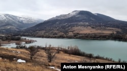 Вигляд на Аянське водосховище, архівне фото