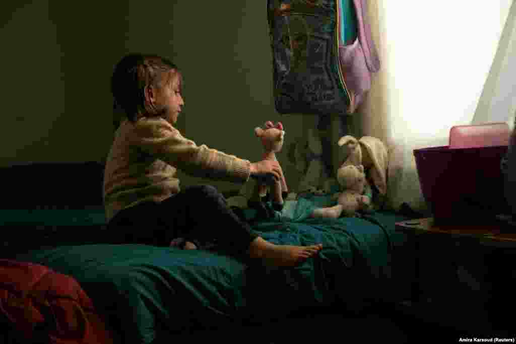 &bdquo;Még soha életünkben nem láttunk ehhez hasonló vihart Afganisztánban, ezért úgy éreztük, hogy újabb háborúba érkeztünk &ndash; mondja Zadran. &ndash; De Isten megmentett minket&rdquo; &ndash; teszi hozzá