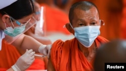 Вакцина алуу учуру.