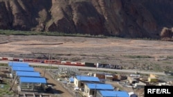 Нура айылына курулган жаңы үйлөр, 2009-жылдын 17-августу.