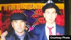 Чек арадагы жаңжалда Ак-Сай айылынын тургундары, ата-бала Муктарбек Зулпукаров менен Мыктыбек Авроров каза болду.