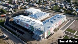 Мурас-Ордо конушуна курулган жаңы мектеп. Бишкек. 2023-жыл.