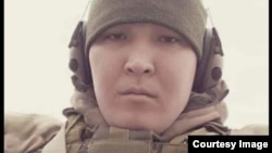 Чек арада окко учкан Эламан Ураимов. Сүрөт соцтармактан алынды.