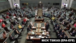 Володимир Зеленський виступає по відеозв’язку перед парламентом Австралії, 31 березня 2022 року