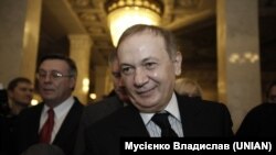 Юрія Іванющенка підозрюють у легалізації 18 га державної землі на понад 160 млн грн 