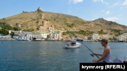 Балаклавська бухта і фортеця Чембало в окупованому Криму