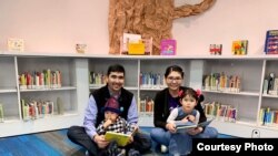 Бакыт Абдишов үй-бүлөсү менен.