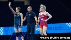 Нурзат Нуртаева жана Паулин Лекарпентер.