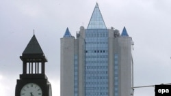 Дафтари марказии "Газпром" дар Маскав: "Вақт рафт - нақд рафт"