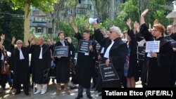 La proteste au ieșit și avocații. 26.06.2018
