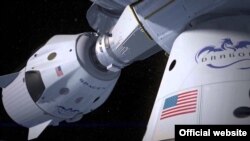 Dragon успішно приводнився