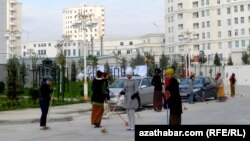 Уборка улиц, Ашхабад (Иллюстративное фото)  
