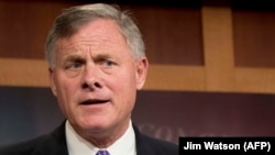 Берр анонсував звіт свого комітету щодо можливого втручання Росії в вибори