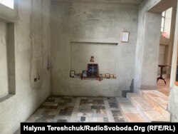 Забарні всі речі з церкви