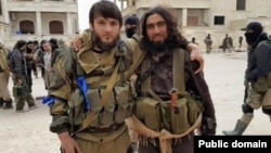 "Аджнад аль-Кавказ" в Сирии, амир - Рустам Ажиев (слева на фото)