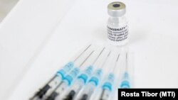  Békéscsabán készítenek elő oltásokat 2021. június 29-én