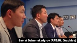 Члены движения "Жаны муун".