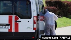 Приріст у майже тисячу хворих в Білорусі фіксували і напередодні 