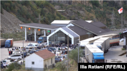 Пограничный переход между Грузией и Россией, фото иллюстративное
