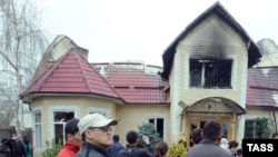 Бакиевдин Бишкектеги үйү, 8-апрель, 2010-жыл 